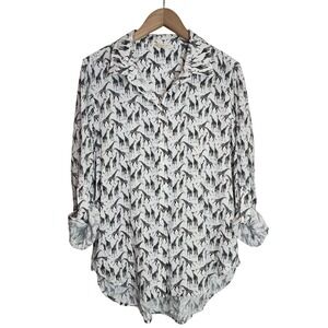 Jane and Delancey Button Up Shirt Womens L White Giraffe Print Long Sleeve Rayon